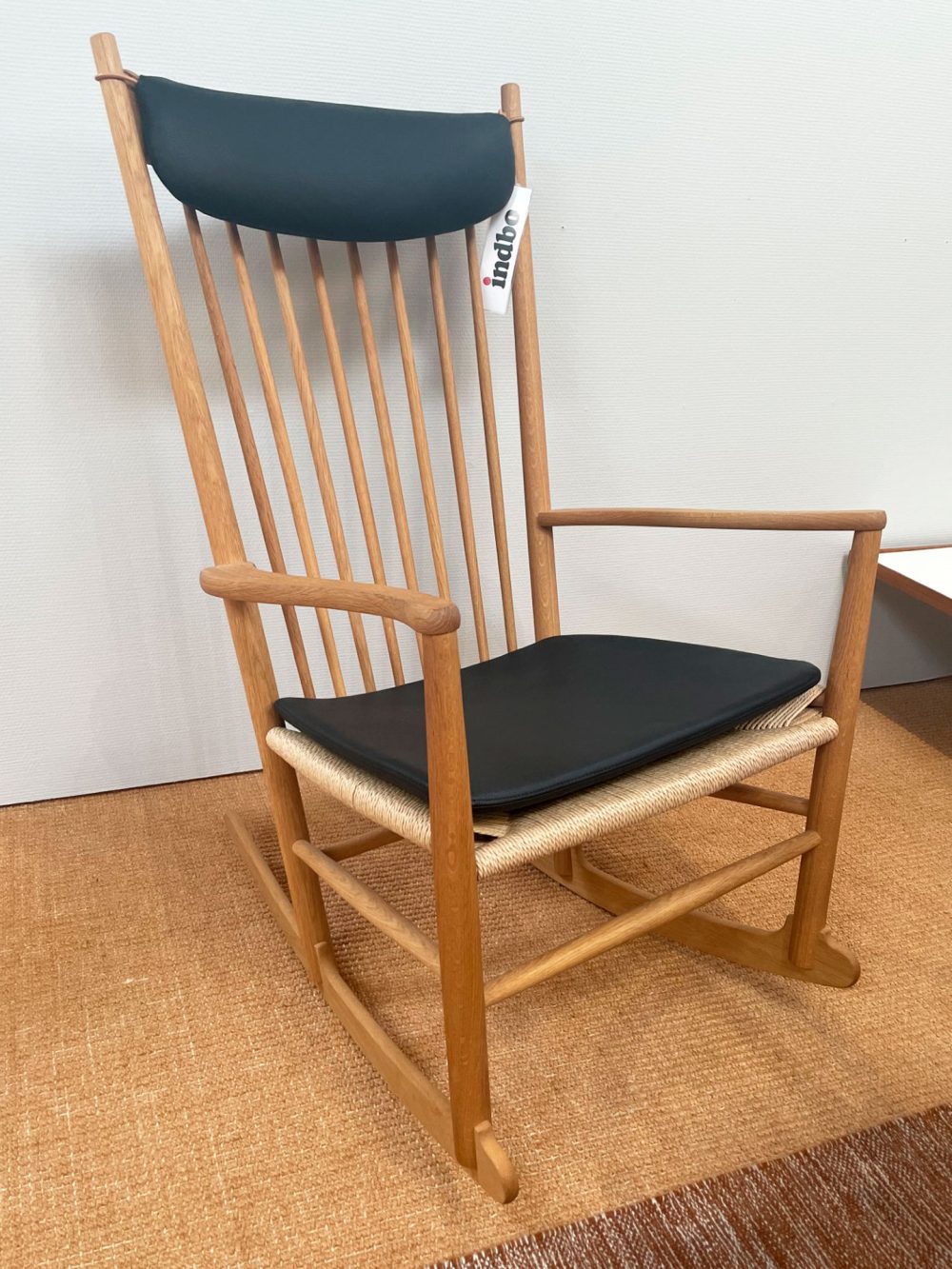 Demo - J16 Gyngestol med hyndesæt