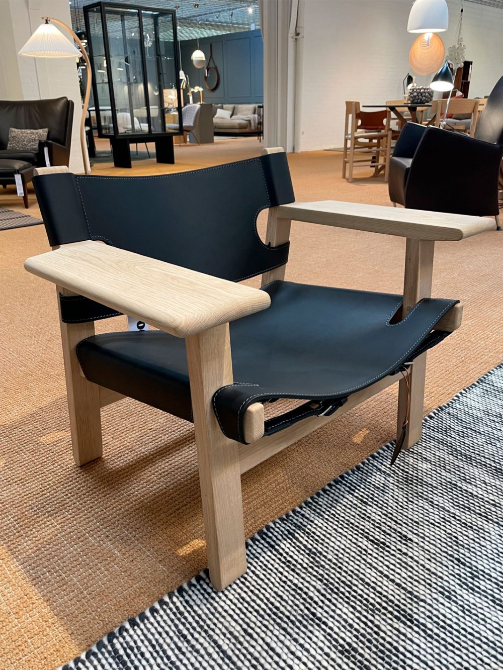 Demo - Den Spanske Stol, sort læder