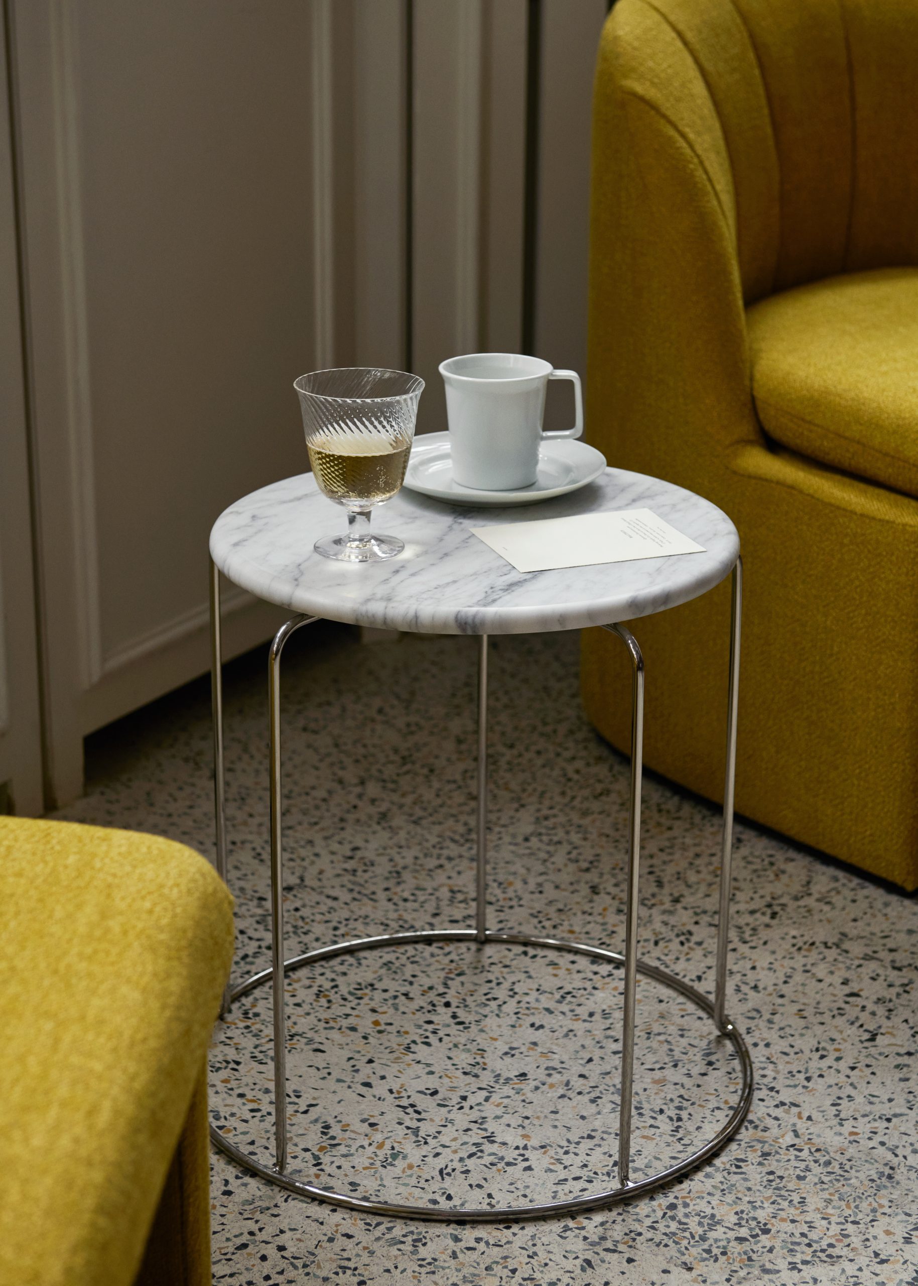 &Tradition Wire Stool Marmortop VP11 af Verner Panton - Billede 4