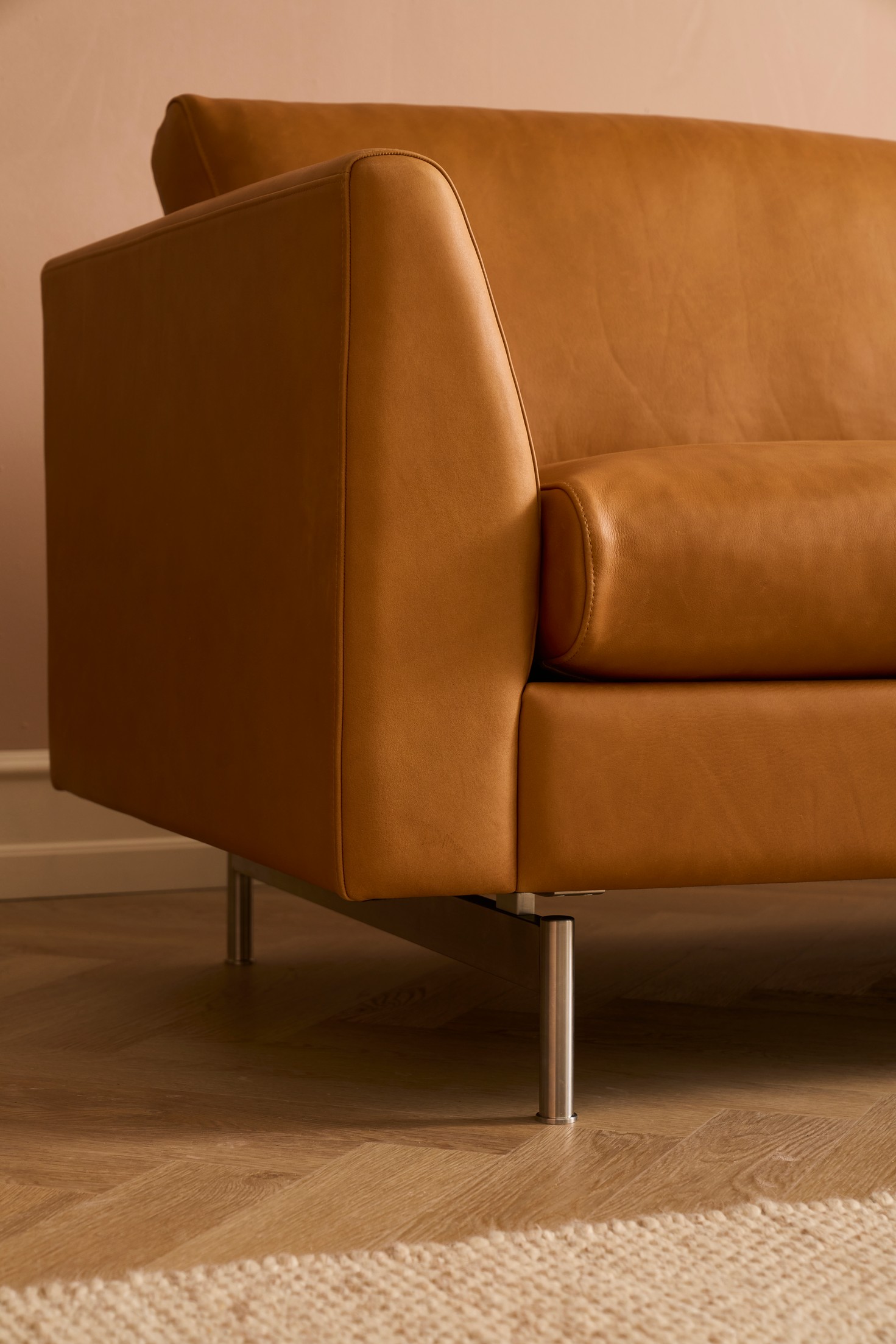 MH272 Sofa